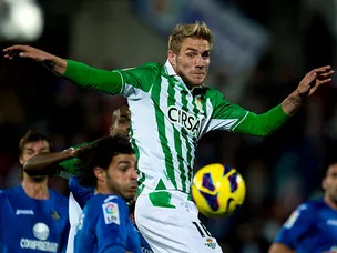 Perquis suffers fractured jaw