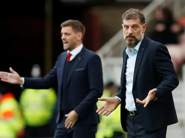 Slaven Bilic urges West Brom to enjoy "positive pressure" of promotion battle