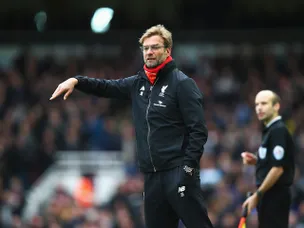 Klopp defends Benteke performance