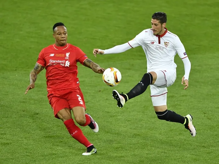 Report: Barcelona eye Â£20m Clyne move