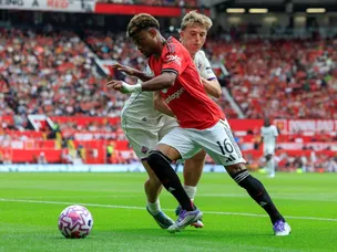 Manchester United come from behind to end pre-season with flat Fiorentina draw
