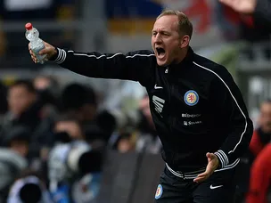 Braunschweig move off bottom