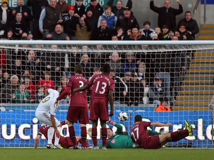 Tiote: 'Swansea are like Barcelona'