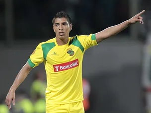 Ferreira move into sixth with Estoril scalp