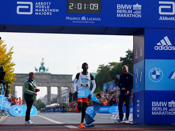 Eliud Kipchoge breaks own marathon world record in Berlin