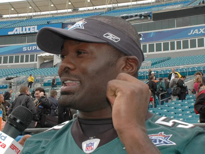 Former NFL player Douglas avoids jail