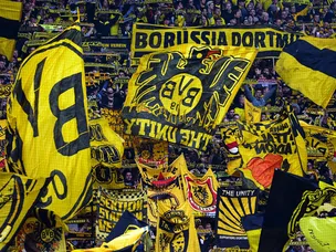 Dortmund kickoff delayed by police check