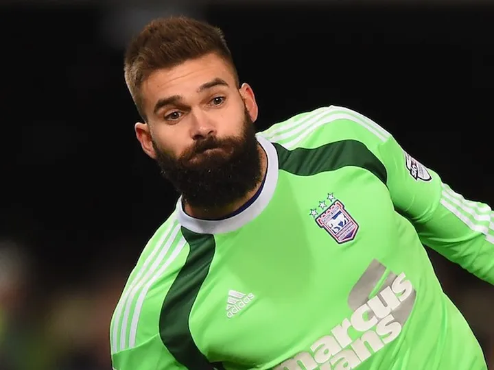 Wolves interested in Ipswich keeper?