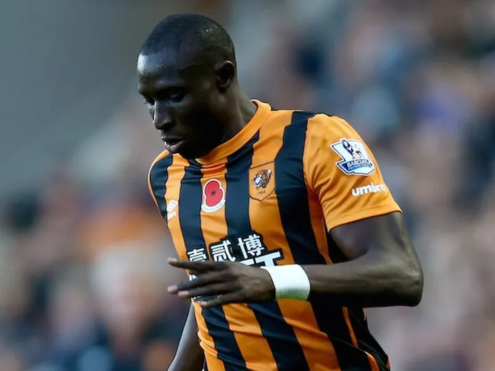 Diame puts Hull City ahead at the break