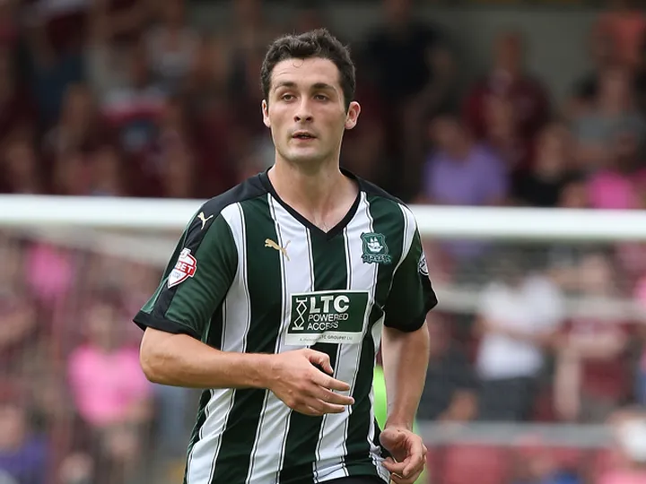 Carl McHugh unfazed by Plymouth form