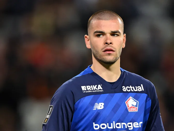 PSG 'beat Premier League trio' to Lucas Chevalier transfer