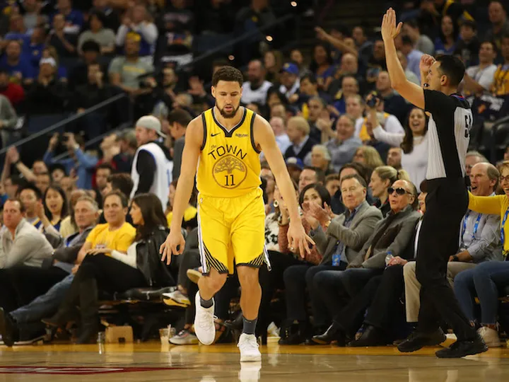 Thompson back with a bang for Warriors