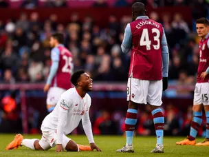 Carragher slams 'embarrassing' Villa