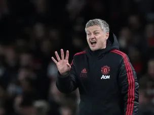 Solskjaer makes it eight in a row as United boss