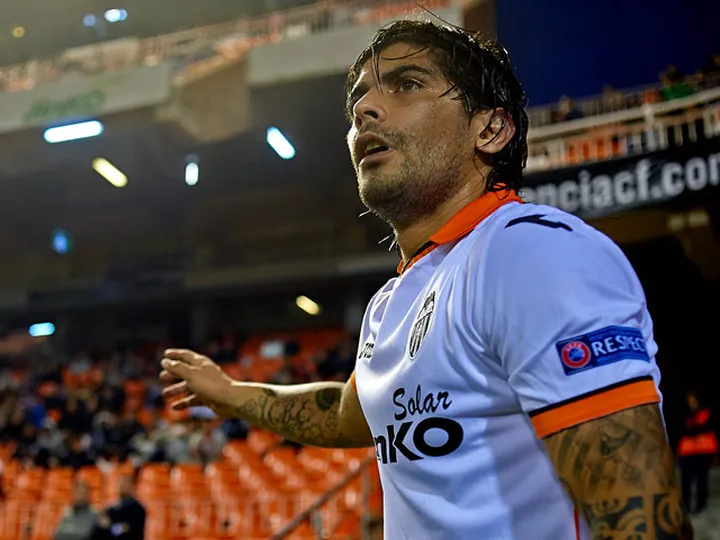 Banega targets Champions League with Sevilla