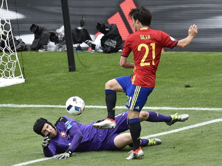 Petr Cech draws positives from defeat