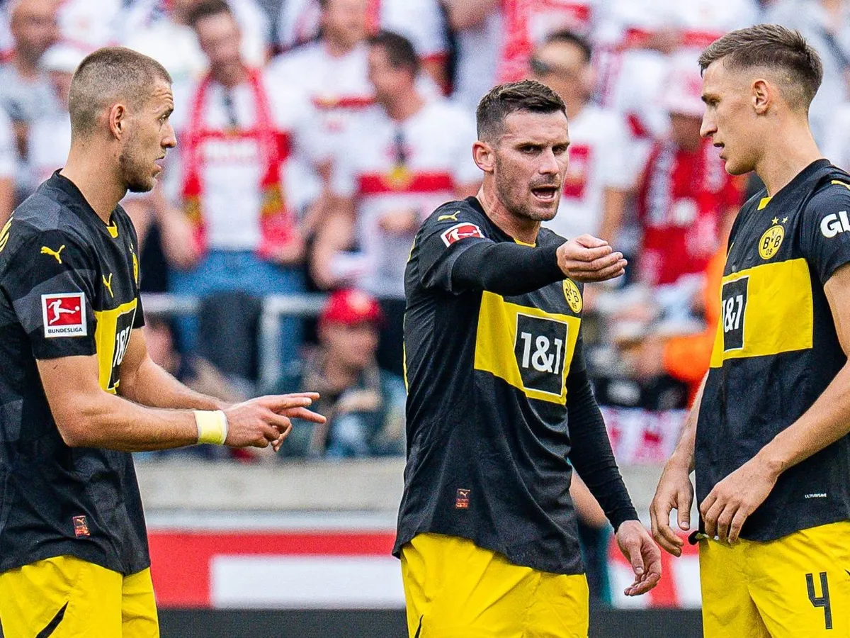Man Utd transfer news: Red Devils 'consider' £35m bid for Borussia Dortmund centre-back