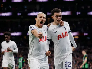 Last-minute Johnson strike sees Tottenham beat Brighton
