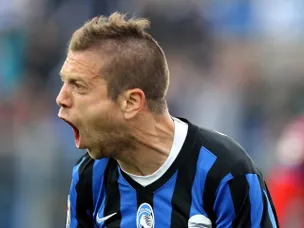 Atalanta secure first win of season