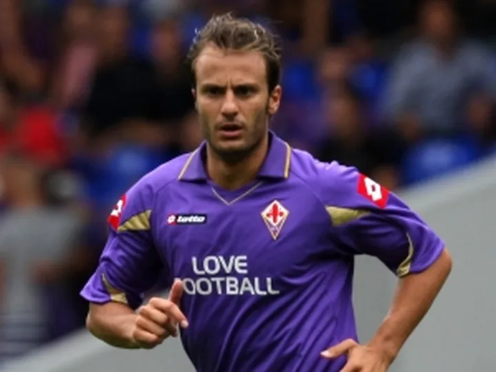 Gilardino starts for Bologna
