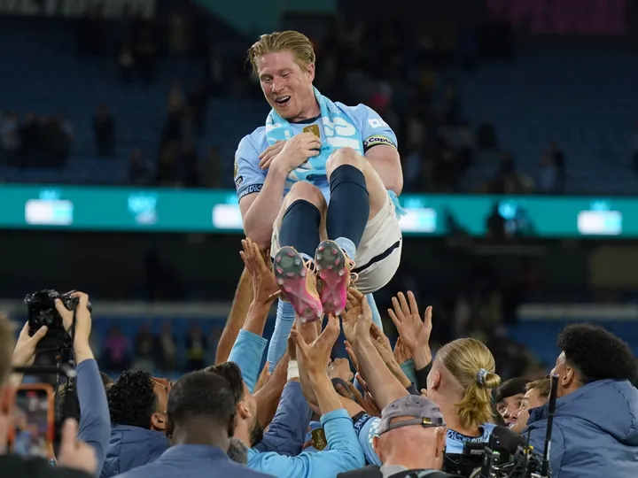 Statue confirmed! De Bruyne's emotional Etihad farewell in full after Man City win