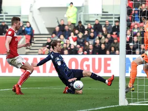 Bielsa refuses to feel comfortable as Leeds return to second spot
