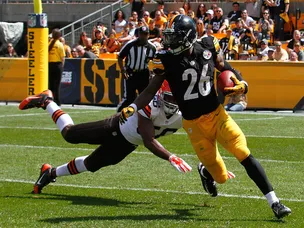 Bell guides Steelers to comeback win