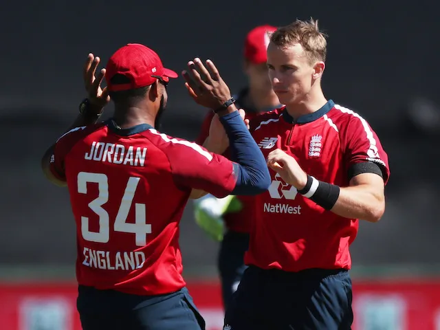 Adil Rashid stars as England limit South Africa in Paarl