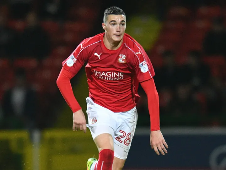 Liverpool 'willing to sell Lloyd Jones'