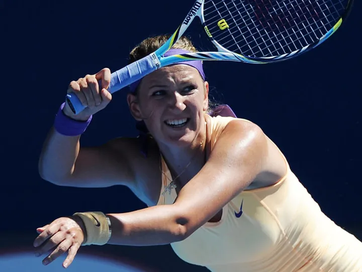 Azarenka pulls out late in Miami