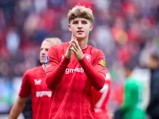 Manchester City, Chelsea and Newcastle rival Barca for Dutch teenage defender
