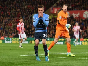 Dele Alli punches Claudio Yacob?
