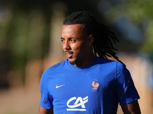 Jules Kounde emerges as ideal casualty of Barcelona wage bill concerns amid Man United interest