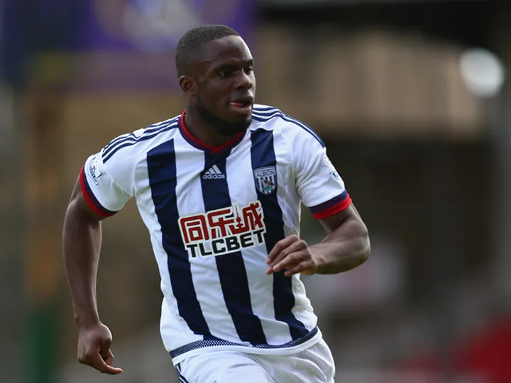 Anichebe hints at Arsenal move on Twitter