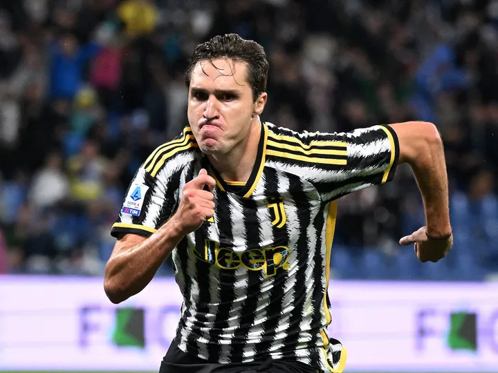 Manchester United 'handed double transfer blow'