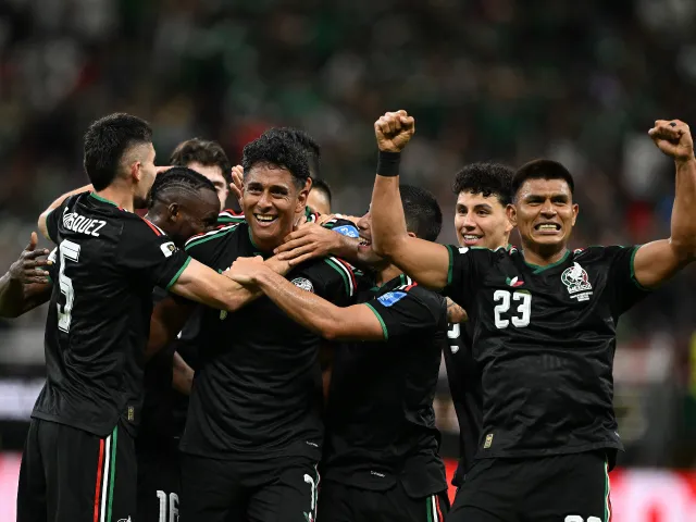 República Tcheca
x
México – Notícias e Prováveis Escalações