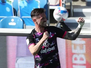 QPR 1-3 Norwich: Canaries close in on Championship title