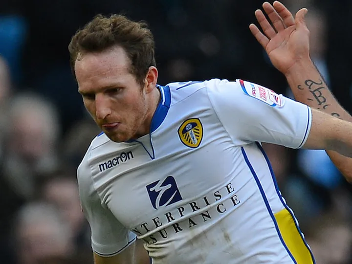 Aidy White swaps Leeds for Rotherham