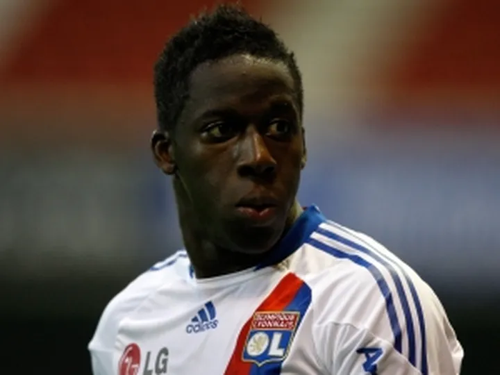 Arsenal fail in Cissokho loan bid