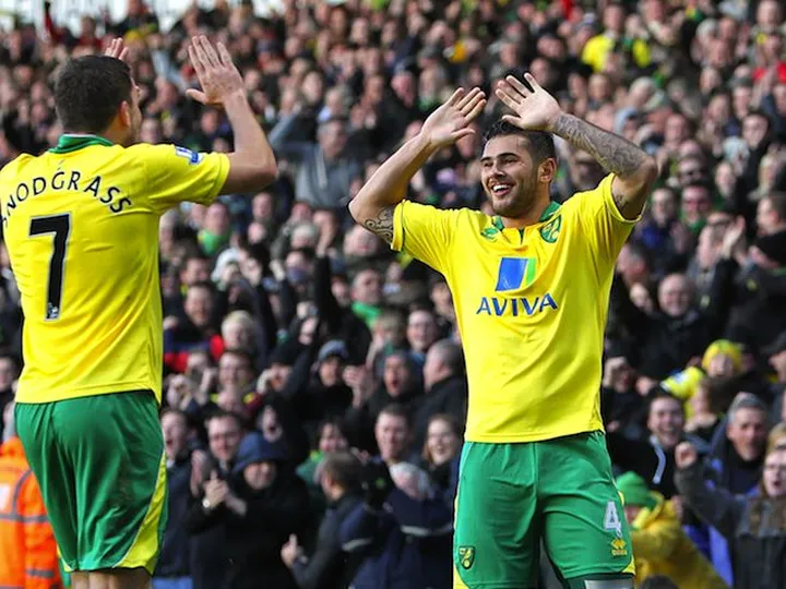 Norwich win marred by Hooper injury