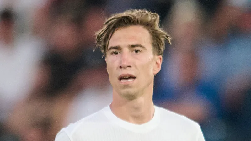 Man Utd target's transfer 'plan' offers Carrick cut-price De Ligt replacement