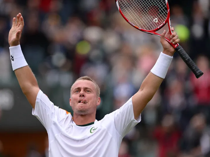 Hewitt fights back against Dodig