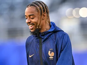 Barcola starts in triple change? Predicted France XI vs. Iraq