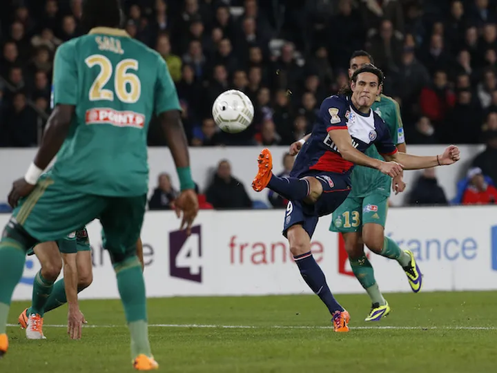 Cavani breaks Saint-Etienne hearts