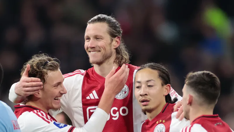 Ajax vs. PSV - prediction, team news, lineups