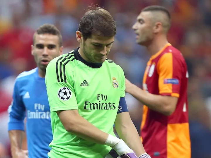 Xavi 'upset' over Iker Casillas farewell