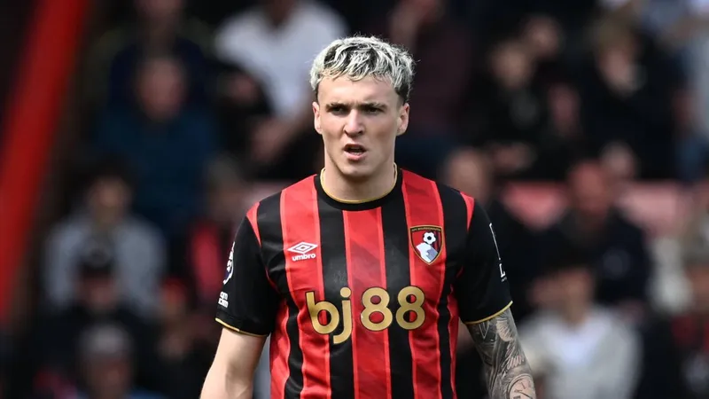 Jimenez dropped for Fulham clash as Bournemouth launch investigation into social media posts