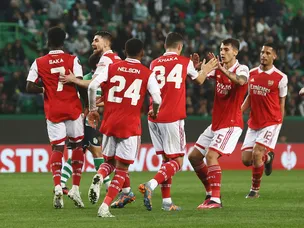 Freak own goal rescues draw for Arsenal against Sporting