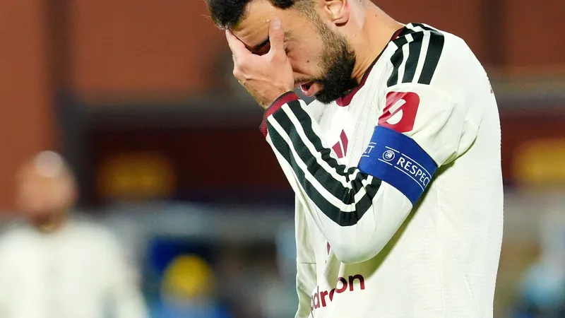 “Absolute disgrace”: Man Utd captain Fernandes severely slammed for bombshell Carrick comments