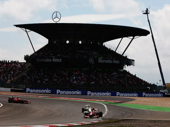 Spectator killed at Nurburgring race